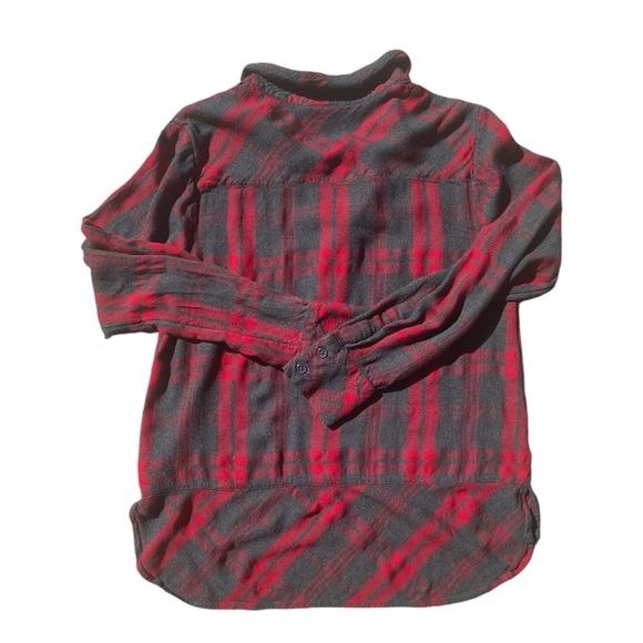 Cabi Cunningham Red Plaid Popover Button Up Shirt Size Small - Picture 2 of 5